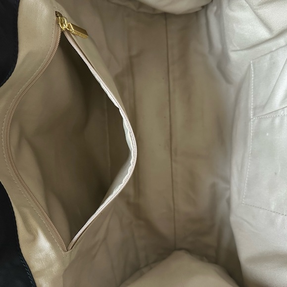 Nylon Tory Butch tote - Picture 3 of 9